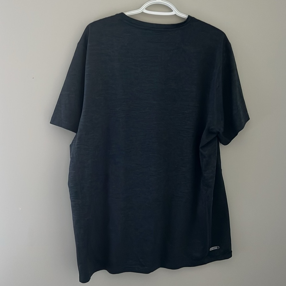 Old Navy Active Go-Dry Performance T-Shirt Mens XL Black Athletic - Picture 2 of 5